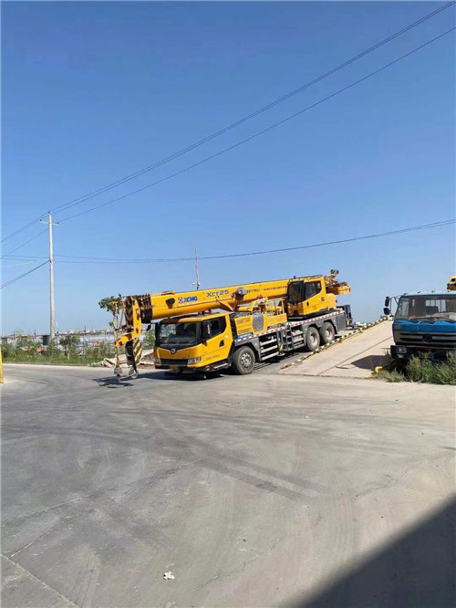 新兴县吊车作业时，可能会产生哪些额外收费项目？